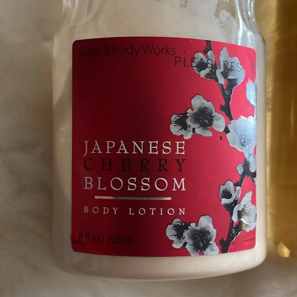 Bath & Body Works Japanese Cherry Blossom bundle Set lotion and mist spray lot